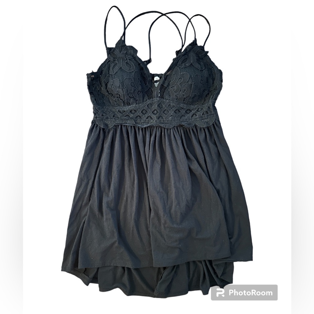Zenana Lace detail tank